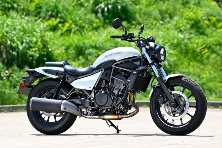 カワサキ|エリミネーター|2023年モデル|カワサキ新型「エリミネーターSE」に乗った! 安心の車体×元気なエンジンで普段使いからツーリング、スポーツまでイケそう!