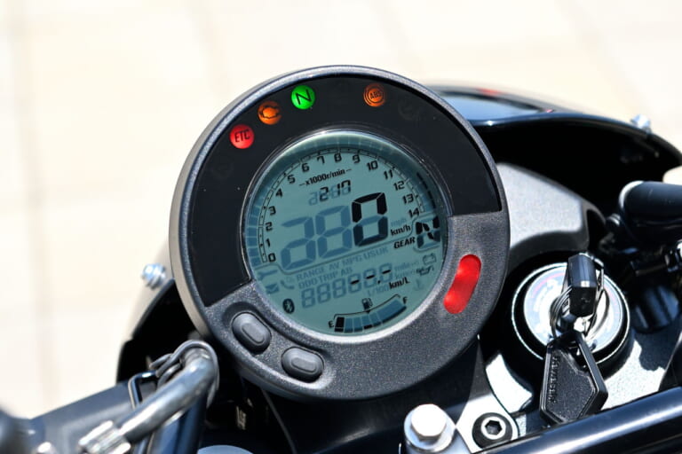 カワサキ|エリミネーターSE|2023年モデル|カワサキ新型「エリミネーターSE」に乗った! 安心の車体×元気なエンジンで普段使いからツーリング、スポーツまでイケそう!