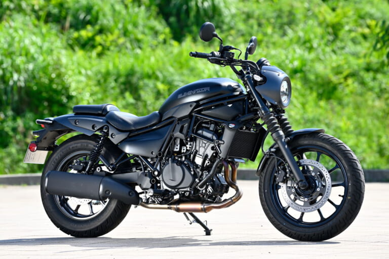 カワサキ|エリミネーターSE|2023年モデル|カワサキ新型「エリミネーターSE」に乗った! 安心の車体×元気なエンジンで普段使いからツーリング、スポーツまでイケそう!