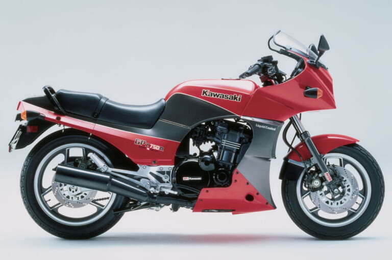 カワサキ|GPZ750R|1984年モデル|栄光の20年を振り返る カワサキ「GPZ900R」ヒストリー【1984-2003 全カラーバリエーション収録】