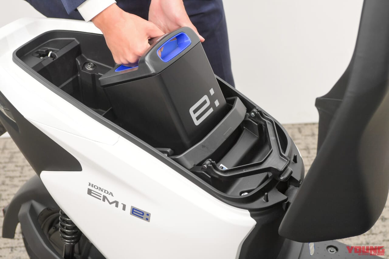 |実質24万円!!! ホンダが新型電動スクーター「EM1e:」正式発表、さらに「原付2種バージョン」も存在するぞッ!!