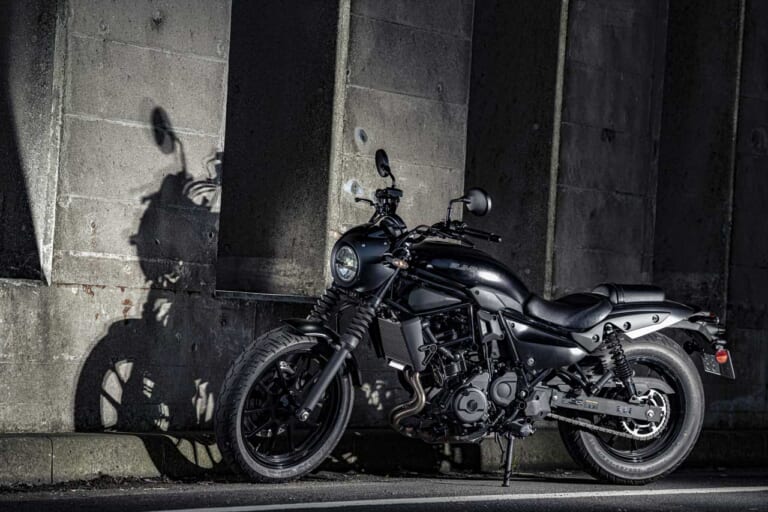 カワサキ|エリミネーターSE|2023年モデル|カワサキ新型「エリミネーターSE」に乗った! 安心の車体×元気なエンジンで普段使いからツーリング、スポーツまでイケそう!