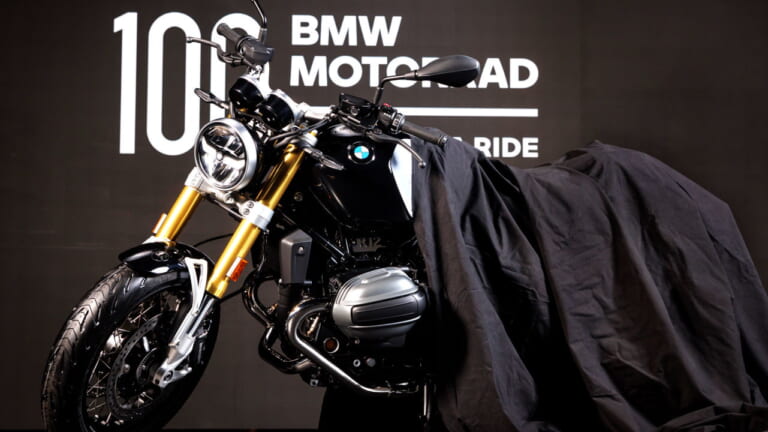 空冷ボクサーエンジンはまだまだ生き残る！ BMWが新型「R12 ナインT」を発表、「R18」シリーズにも追加バージョンが登場【欧州】