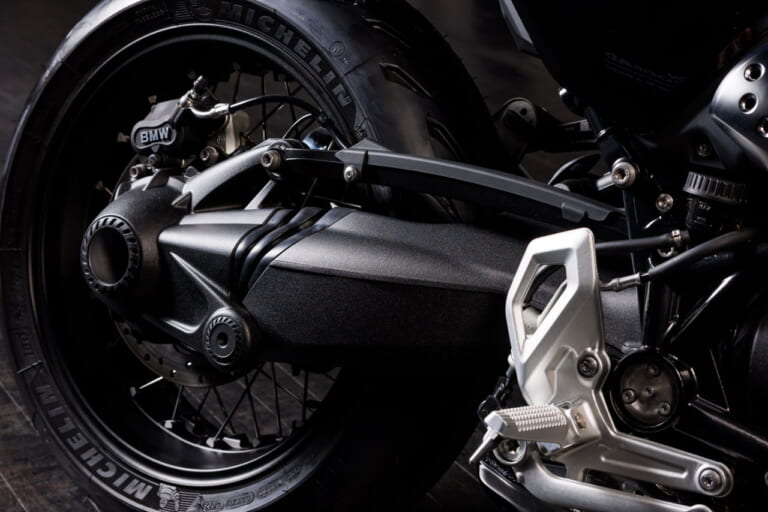 BMW|R12ナインT|R12 nineT|空冷ボクサーエンジンはまだまだ生き残る! BMWが新型「R12 ナインT」を発表、「R18」シリーズにも追加バージョンが登場【欧州】