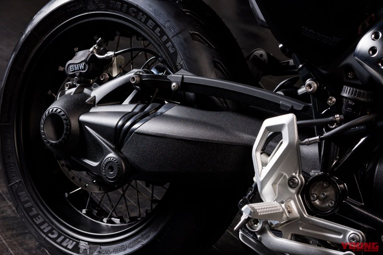 |空冷ボクサーエンジンはまだまだ生き残る! BMWが新型「R12 ナインT」を発表、「R18」シリーズにも追加バージョンが登場【欧州】