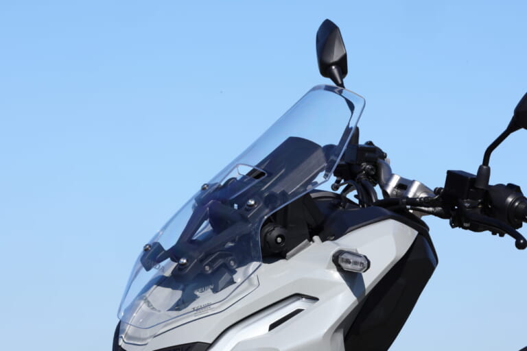 ホンダ ADV160|どっちを選ぶ? ホンダ新型ADV160&フォルツァ 車体比較【160の小回りと250の上質感】