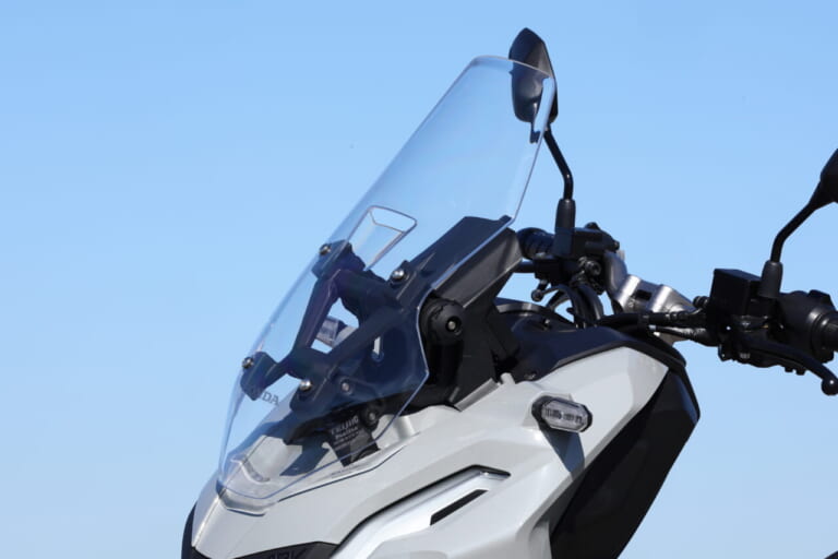 ホンダ ADV160|どっちを選ぶ? ホンダ新型ADV160&フォルツァ 車体比較【160の小回りと250の上質感】
