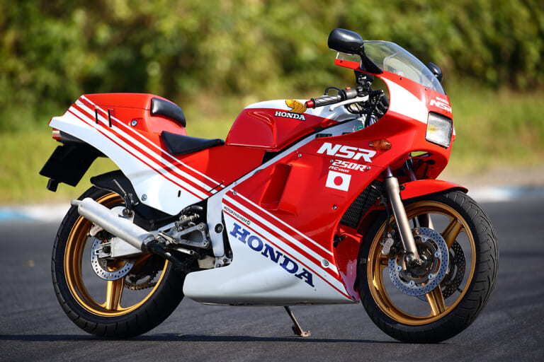 HONDA NSR250R|50年の歴史に名を残す全バイクの頂点が決定! ヤングマシン読者投票企画【マシン・オブ・ザ・50イヤーズ】