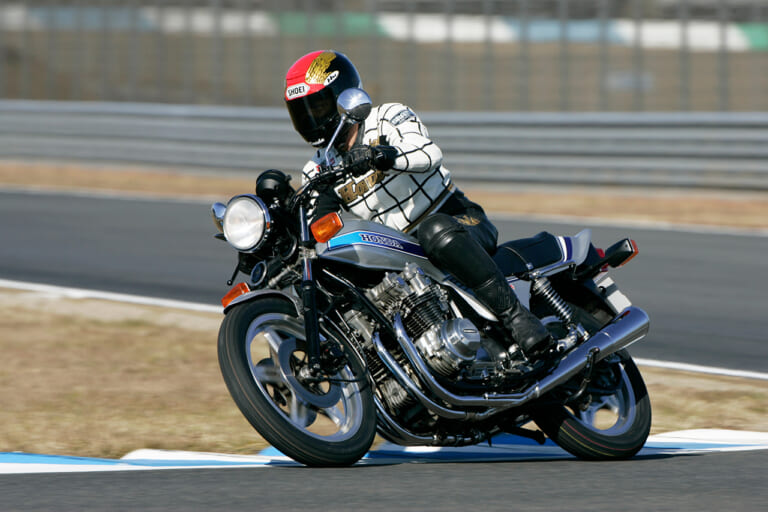 HONDA CB750F|50年の歴史に名を残す全バイクの頂点が決定! ヤングマシン読者投票企画【マシン・オブ・ザ・50イヤーズ】