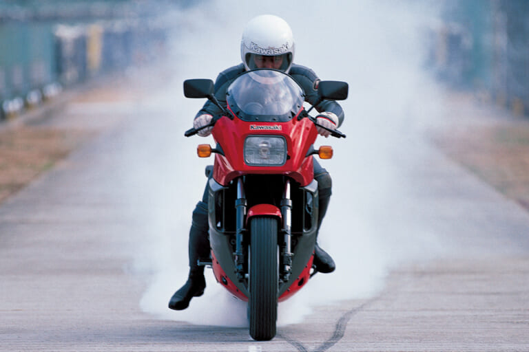 KAWASAKI GPZ900R|50年の歴史に名を残す全バイクの頂点が決定! ヤングマシン読者投票企画【マシン・オブ・ザ・50イヤーズ】