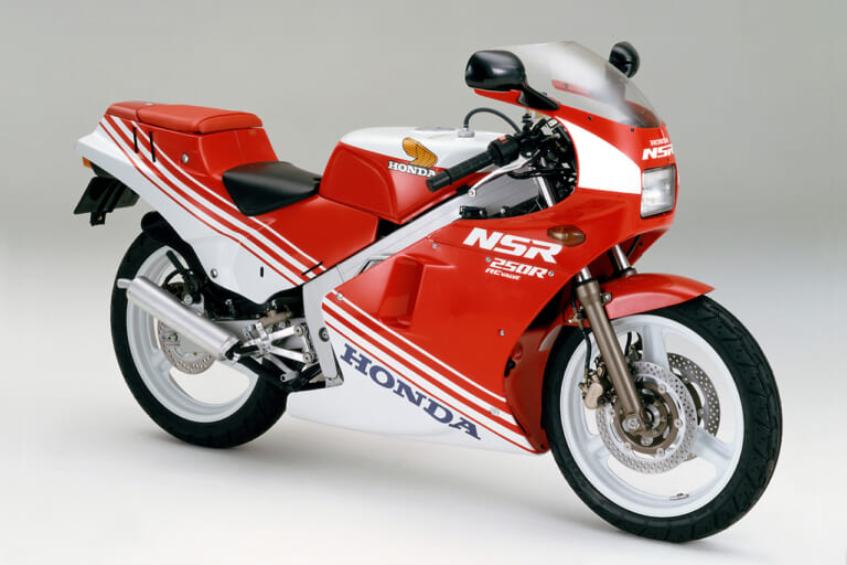 HONDA NSR250R|NSR強すぎ! ’80年代のベストマシンは過激な2ストレプリカ【ヤングマシン50周年企画 マシン オブ ザ 50イヤーズ】
