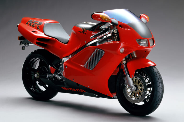 HONDA NR|読者投票! NRとハヤブサを抑えた’90年代のベストマシンはあのロングセラー【ヤングマシン50周年企画 マシン オブ ザ 50イヤーズ】