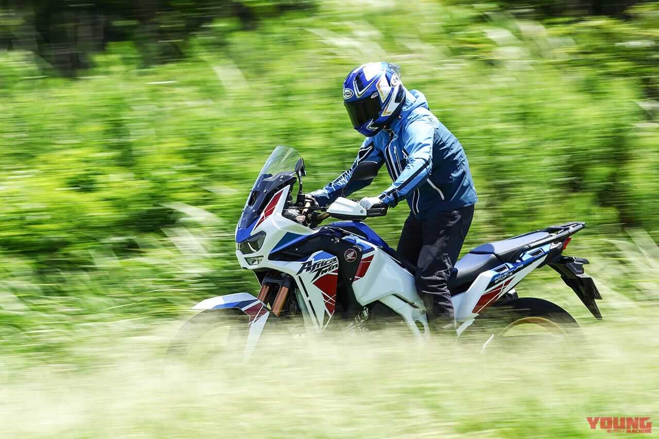 HONDA CRF1100L Africa Twin series|最も人気のあったオフロードバイクはこれだ!【人気の旅マシン、登場6年目で執念の初ウイン|読者投票企画 マシン オブ ザ イヤー2022】