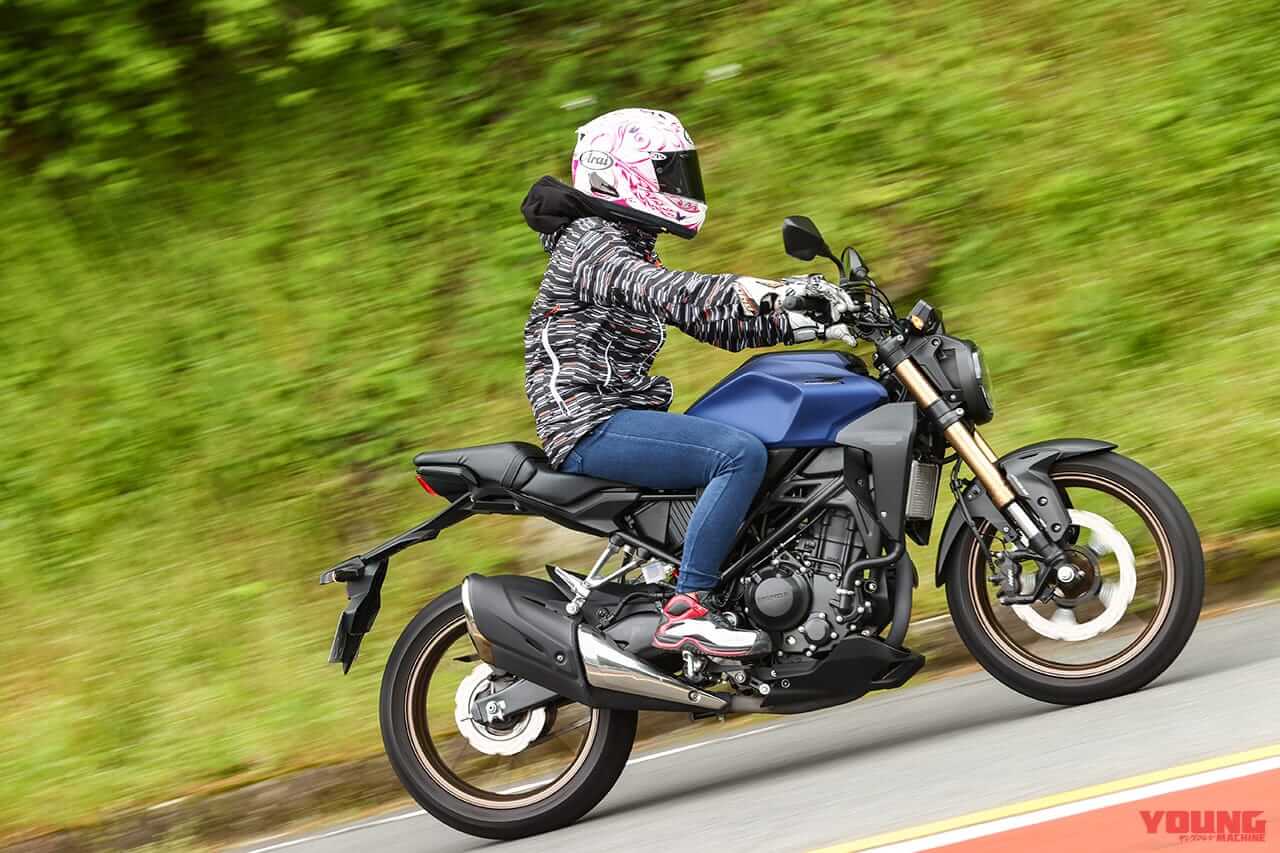 HONDA CB250R|250ccクラス一番人気のバイクはこれだ!【デビュー以来無傷の3連覇|マシン オブ ザ イヤー2022】