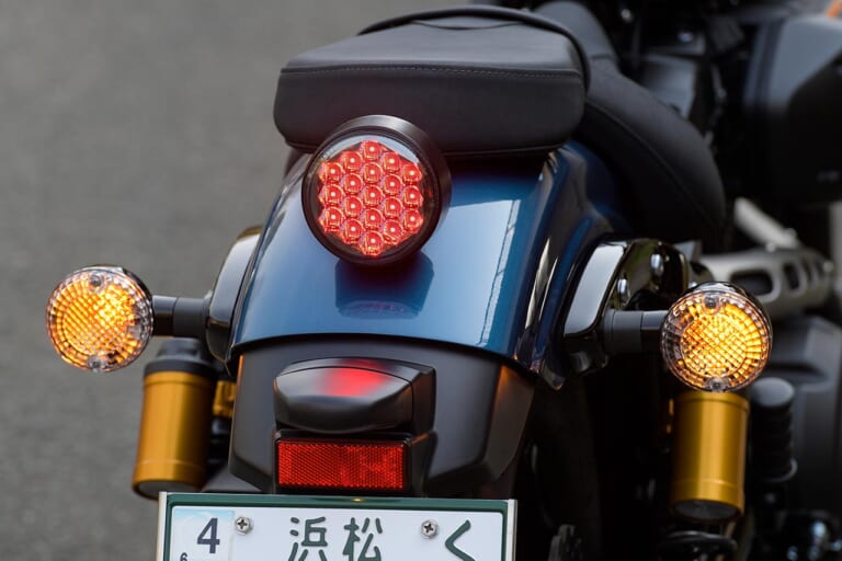 ヤマハ ボルト RスペックABS|灯火類|ヤマハ ボルト RスペックABS試乗インプレッション【簡潔ゆえの濃醇な味わいに酔う】