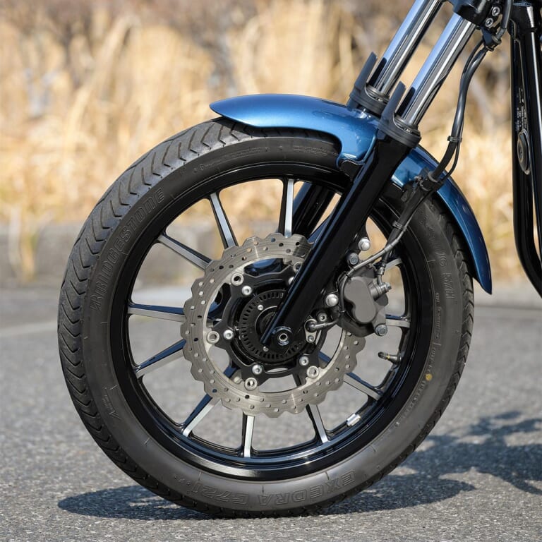 ヤマハ ボルト RスペックABS|足まわり|ヤマハ ボルト RスペックABS試乗インプレッション【簡潔ゆえの濃醇な味わいに酔う】