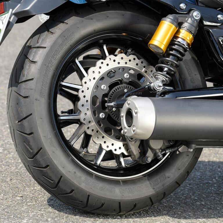 ヤマハ ボルト RスペックABS|足まわり|ヤマハ ボルト RスペックABS試乗インプレッション【簡潔ゆえの濃醇な味わいに酔う】