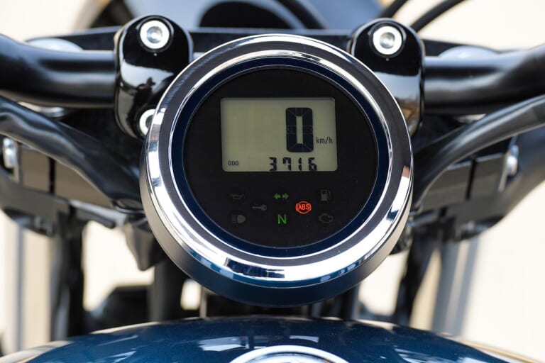 ヤマハ ボルト RスペックABS|メーター|ヤマハ ボルト RスペックABS試乗インプレッション【簡潔ゆえの濃醇な味わいに酔う】