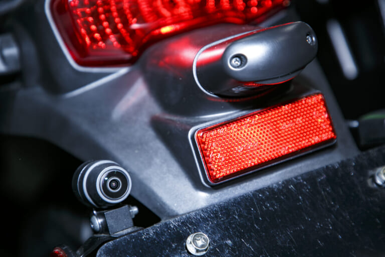 カワサキ エリミネーター|SEはドラレコ初期装備! カワサキ エリミネーター 車体解説【今どきの”欲しい”をフル搭載!】