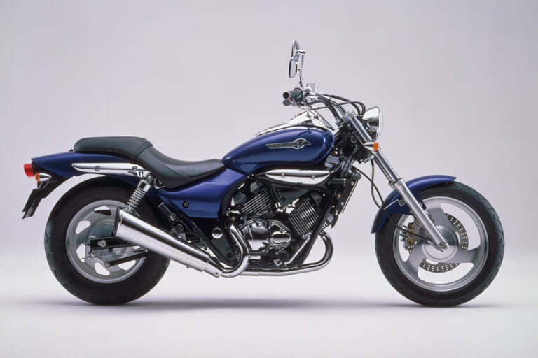 カワサキ エリミネーター250V|カワサキ 旧エリミネーターの歴史を振り返る【始祖たる900から末っ子125まで】