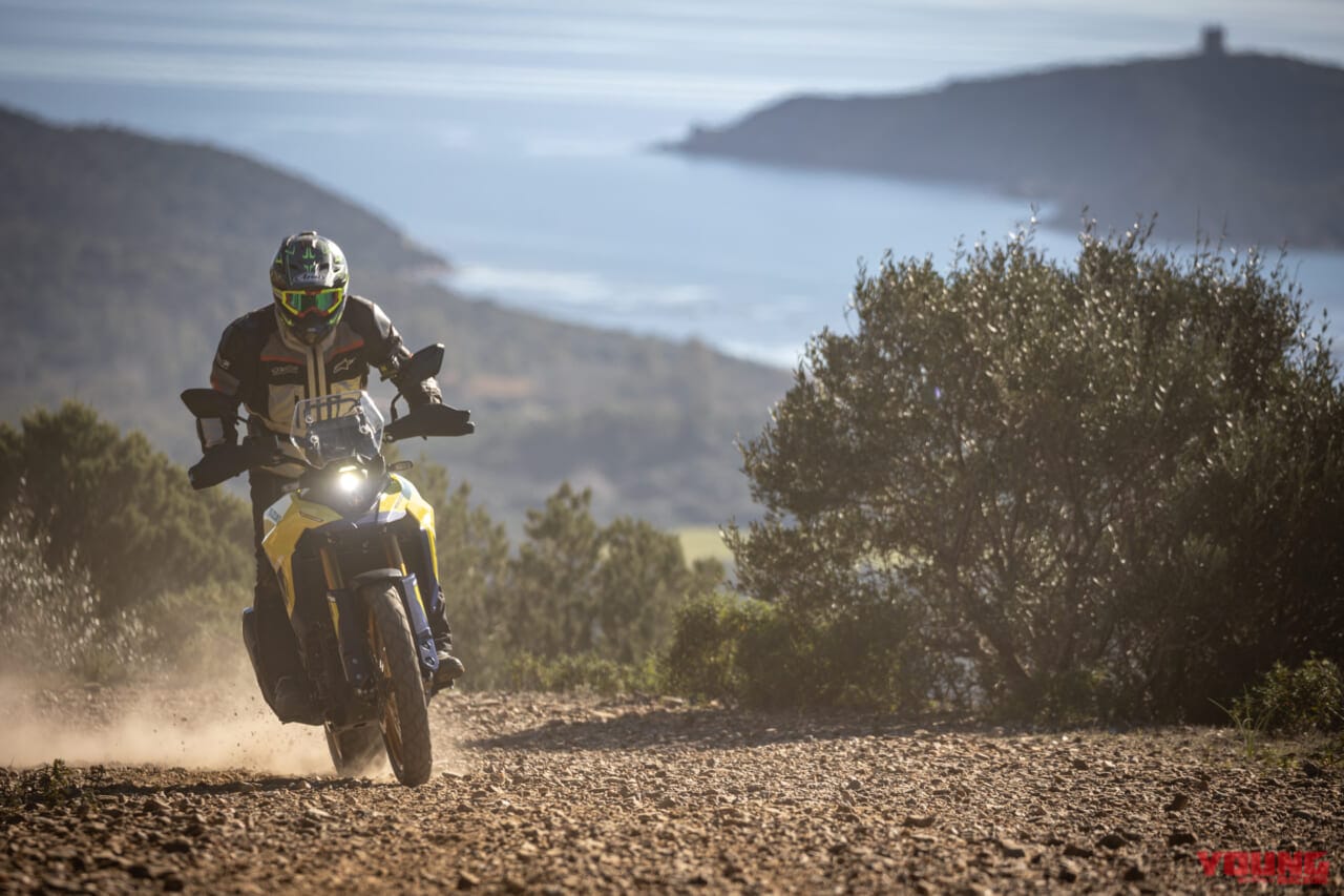 スズキ Vストローム800DE|スズキ Vストロームの新機軸! 800DE試乗インプレッション【ダートロード100km乗りこなし】