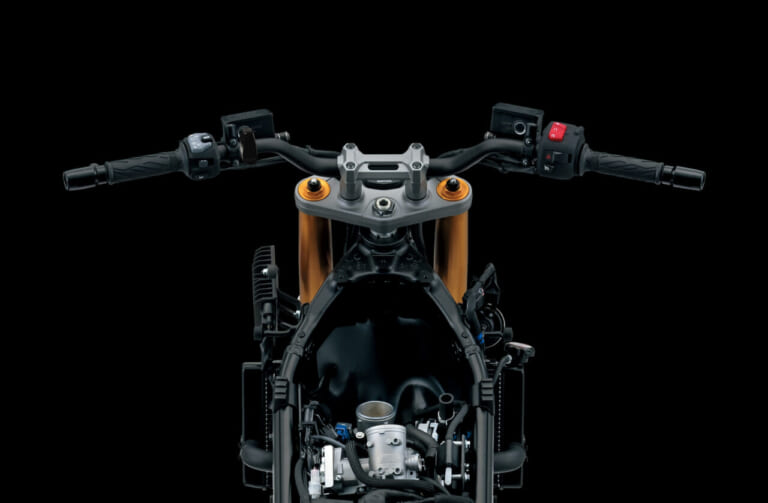 スズキ Vストローム1050DE|スズキ Vストローム1050/DE 車体解説/開発者インタビュー【Vの長兄にもDE STDもブラッシュアップ!】