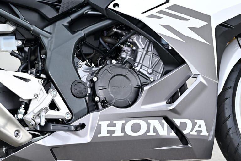 ’23 ホンダCBR250RR|エンジン|最強2気筒ニーゴー! ホンダ 新型CBR250RR車両解説【3代目にてトラコン装備!!】