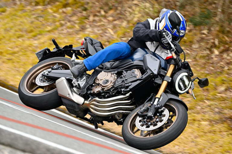 HONDA CB650R|ホンダ CBR650R VS CB650R いまや希少な直列4気筒対決!【100万円+αで味わえるビッグバイクの醍醐味】