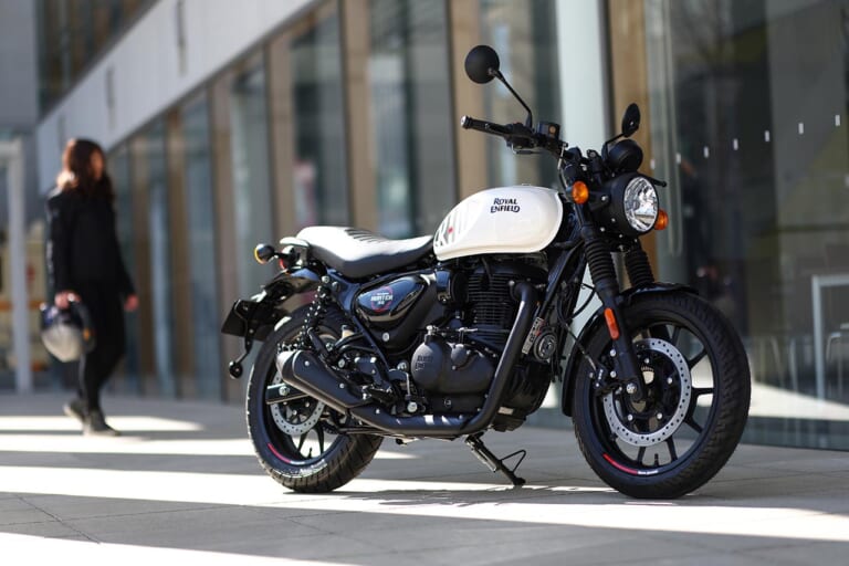 ロイヤルエンフィールド ハンター350|GB350の最強ライバル?! ロイヤルエンフィールド ハンター350試乗インプレッション【際立つ軽快感と胸のすく爽快なダッシュ】