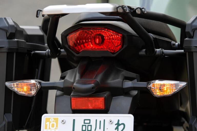 カワサキ ヴェルシス-X250ツアラー|灯火類|カワサキ ヴェルシス‐X 250ツアラー試乗インプレッション【語り継ぎたい名車。新車を買うなら今】