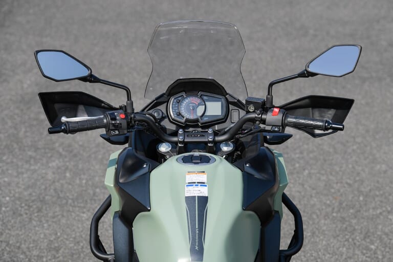 カワサキ ヴェルシス-X250ツアラー|コックピット|カワサキ ヴェルシス‐X 250ツアラー試乗インプレッション【語り継ぎたい名車。新車を買うなら今】