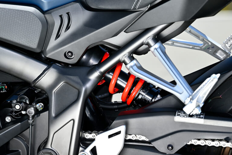 HONDA CB650R|スズキ渾身のGSX-8S! ライバル3台比較車体編【VS ヤマハ MT-07/ホンダ CB650R】