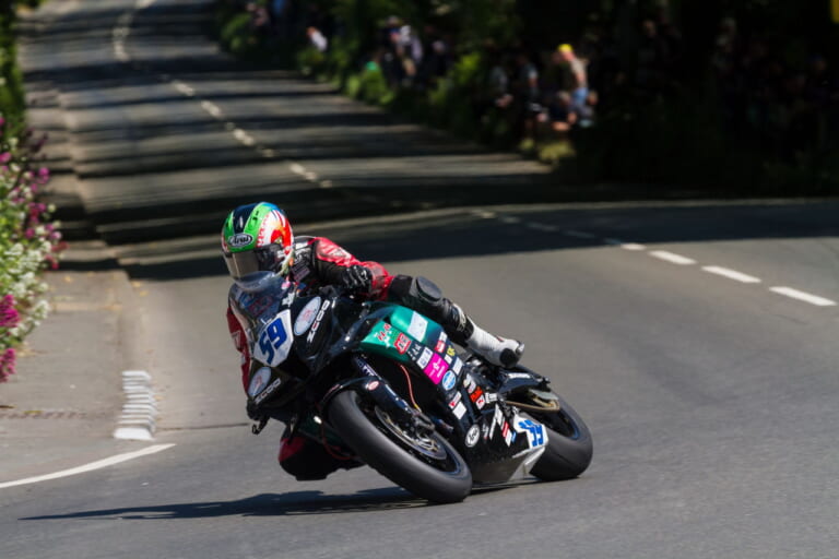 マン島TT|2023年|2023年のマン島TTは英雄2人の一騎打ち! 奇跡的な好天も続いた