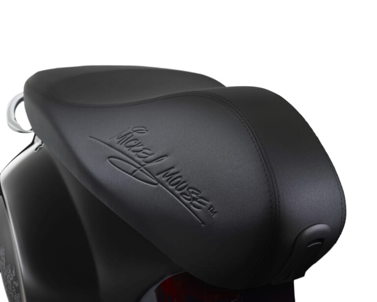 Vespa Primavera 125|ディズニー×ベスパコラボ! ミッキーマウスカラーのプリマベーラが欧州で発表