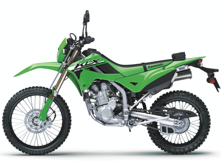 カワサキ|KLX300|北米仕様|2024年モデル|カワサキ「KLX300/SM」2024年モデルはLEDヘッドライトと新外装! パワフルな水冷292cc単気筒の“闘う4スト”が最新世代へ【北米】