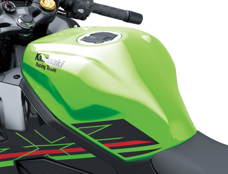 カワサキ|ニンジャZX-4R SE|2024年モデル|ラムエア80馬力!! カワサキ「Ninja ZX-4R SE」「Ninja ZX-4RR」はフルパワーのまま国内発売!