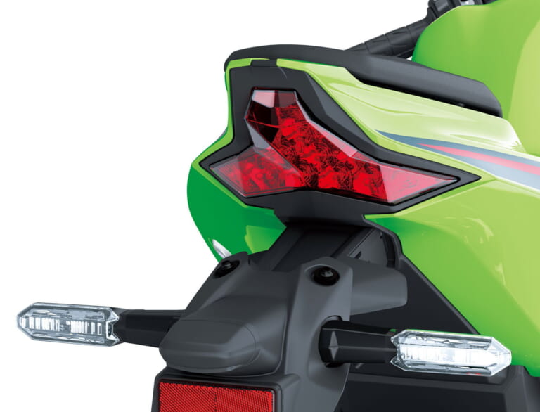 カワサキ|ニンジャZX-4R SE|2024年モデル|ラムエア80馬力!! カワサキ「Ninja ZX-4R SE」「Ninja ZX-4RR」はフルパワーのまま国内発売!
