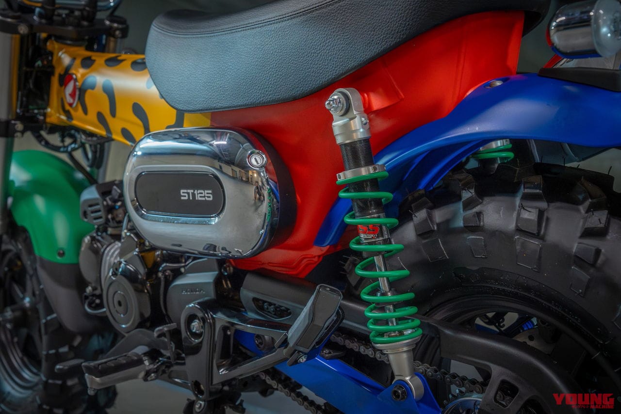 |ヒョウ柄のダックス125に、チョッパー仕様のモンキー125だと?! ビアリッツで開催の「ホイールス&ウェーブス」に7か国のホンダ カスタムミニが登場