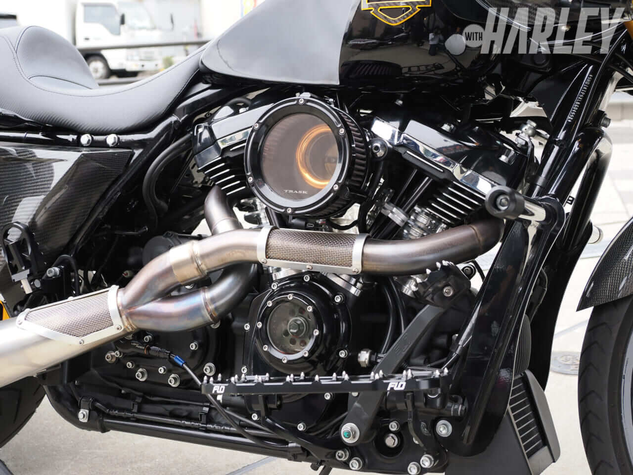 写真] HarleyDavidson-FLTRXS-IbizaMotofactory-Custom-01 │ LG129 ...