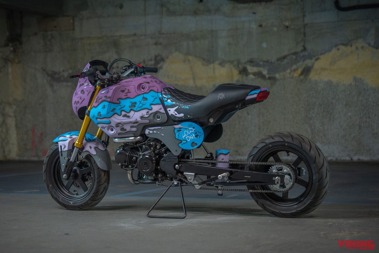 |ヒョウ柄のダックス125に、チョッパー仕様のモンキー125だと?! ビアリッツで開催の「ホイールス&ウェーブス」に7か国のホンダ カスタムミニが登場