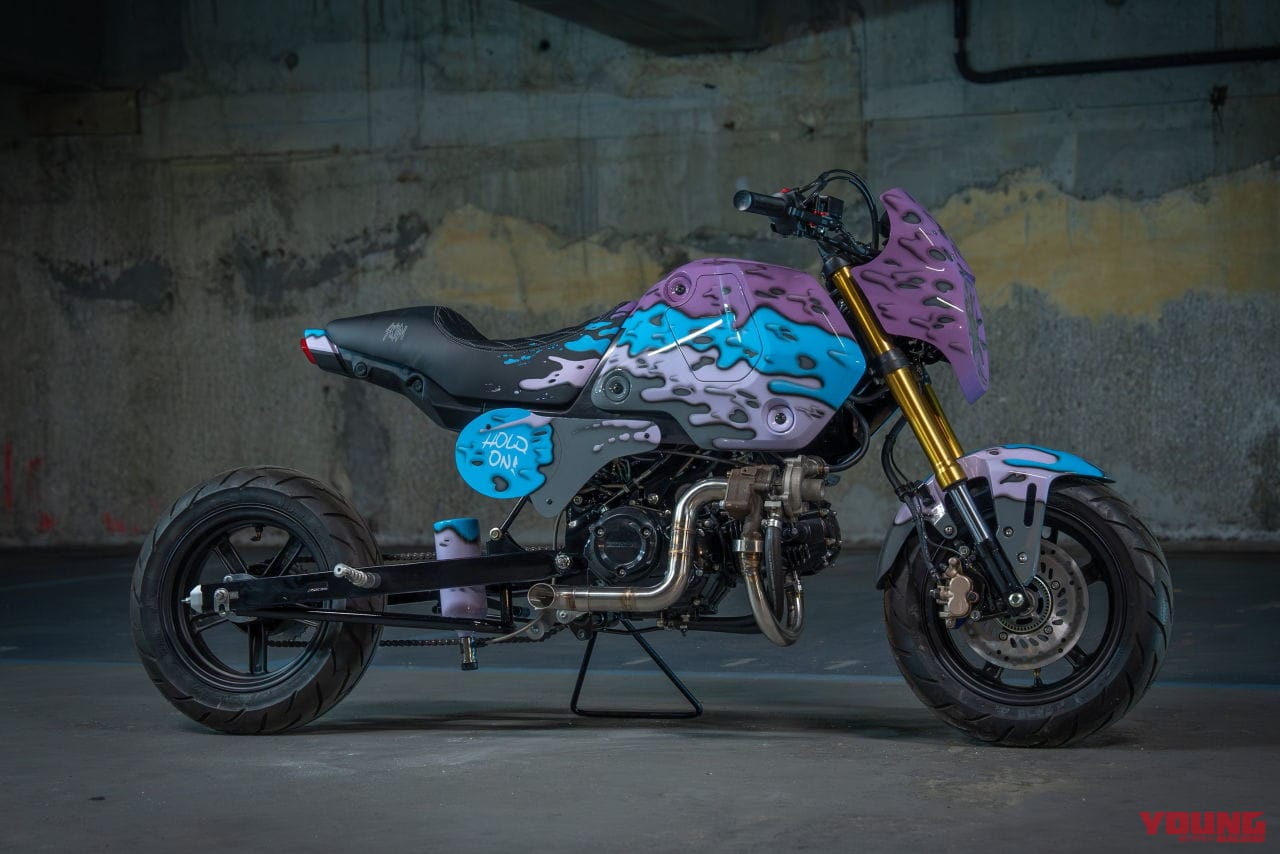 |ヒョウ柄のダックス125に、チョッパー仕様のモンキー125だと?! ビアリッツで開催の「ホイールス&ウェーブス」に7か国のホンダ カスタムミニが登場