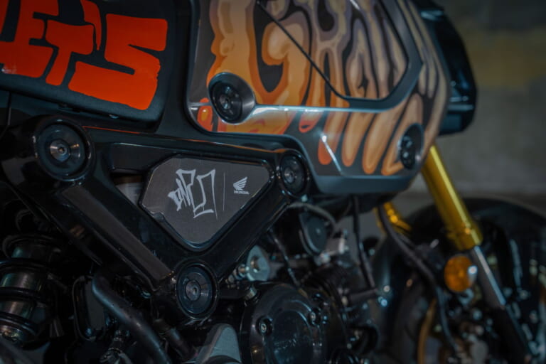 Let’s Grom(Italy)|ヒョウ柄のダックス125に、チョッパー仕様のモンキー125だと?! ビアリッツで開催の「ホイールス&ウェーブス」に7か国のホンダ カスタムミニが登場