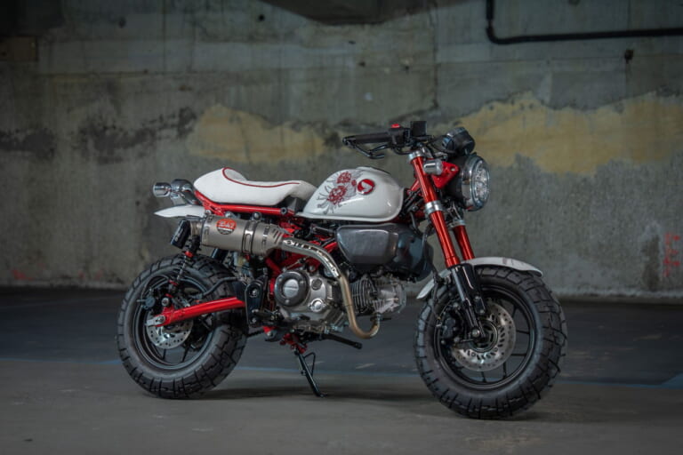 Manjushage(Germany)|ヒョウ柄のダックス125に、チョッパー仕様のモンキー125だと?! ビアリッツで開催の「ホイールス&ウェーブス」に7か国のホンダ カスタムミニが登場