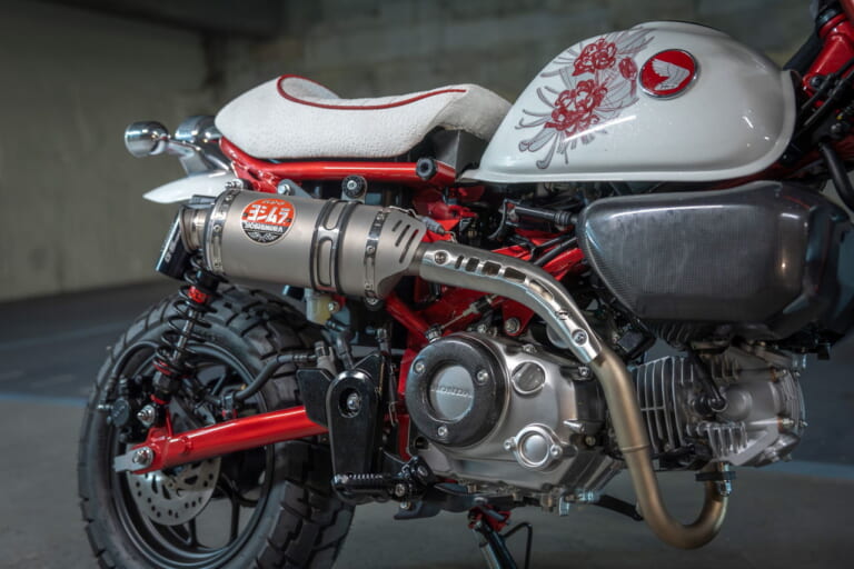 Manjushage(Germany)|ヒョウ柄のダックス125に、チョッパー仕様のモンキー125だと?! ビアリッツで開催の「ホイールス&ウェーブス」に7か国のホンダ カスタムミニが登場