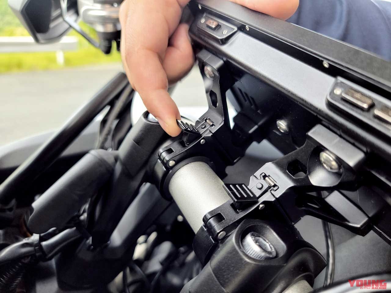 |人気のディスプレイオーディオ、バイク専用版! “Apple CarPlay” “Android Auto” が使えるデイトナ「モトスマートモニター」受注開始