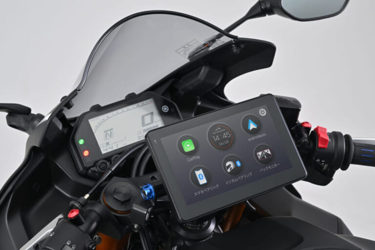 デイトナ|モトスマートモニター|人気のディスプレイオーディオ、バイク専用版! “Apple CarPlay” “Android Auto” が使えるデイトナ「モトスマートモニター」受注開始