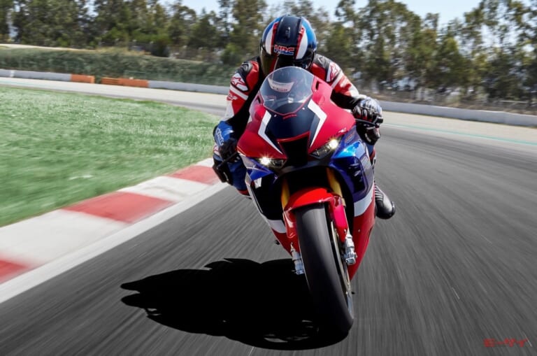 バイクの走りを変える”オートブリッパー” 回転数合わせからの解放が制動への集中力を高めてくれる！