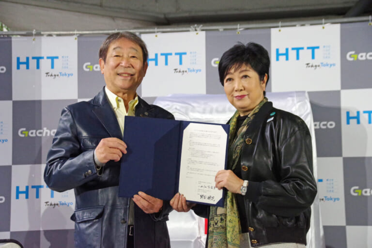 小池百合子東京都知事|EVバイクの広がりはガソリン車にもプラス?! 波及効果で増えるバイク用駐輪場