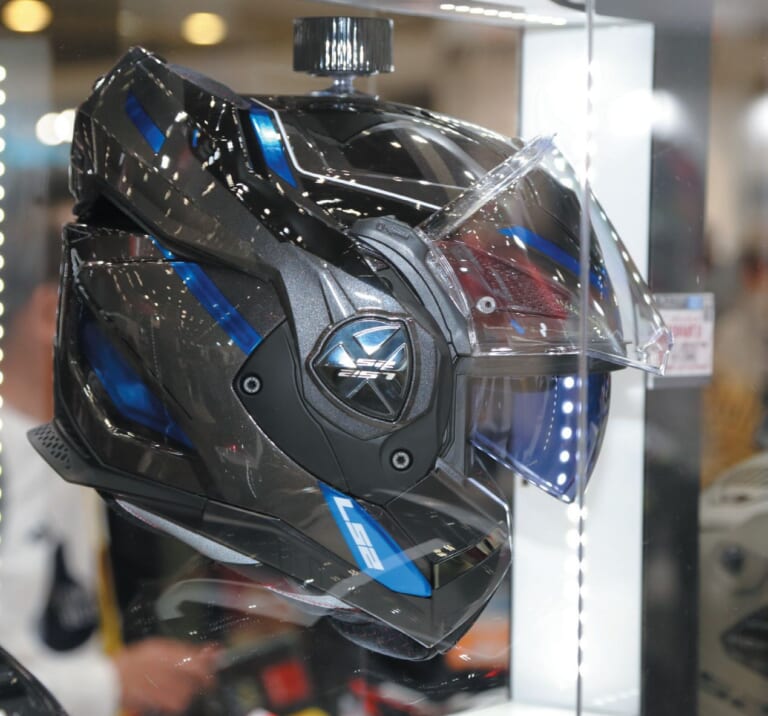 LS2 ADVANT X|’23登場のニューヘルメットまとめ! カーボン柄の新作にネオクラ向けも【’23最新ヘルメットカタログ ウインズ/ヤマハ/LS2】