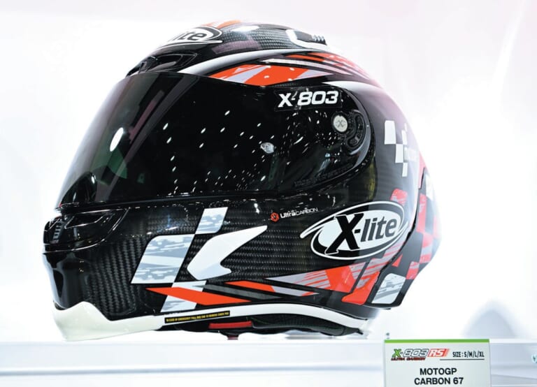 NOLAN X-803RS ULTRA CARBON|ヘルメットは海外勢もアツい! ’23ニューモデルまとめ【’23最新ヘルメットカタログ HJC/NOLAN/ZEALOT】